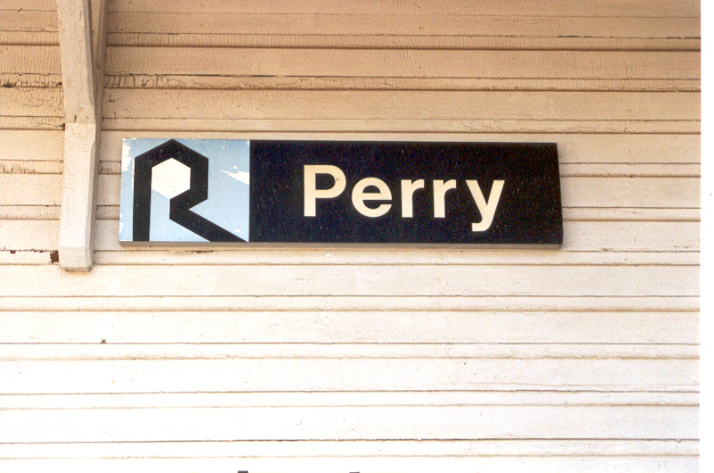 Rock idenification on the ex-RI Perry depot.